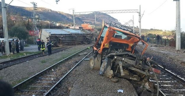 Adana’da Tren Kazası..3 Demiryolcu Hayatını Kaybetti…