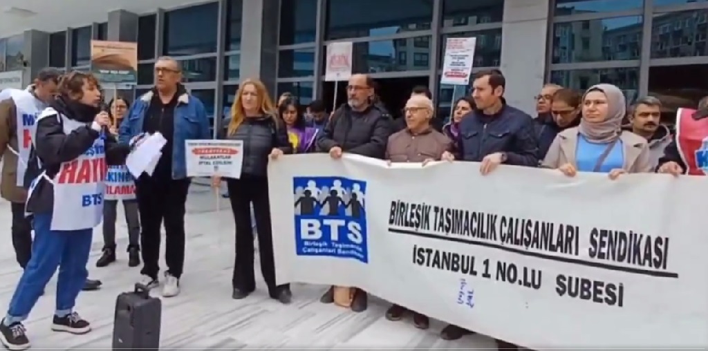 İstanbul 1 Nolu Şubemiz tarafından Sirkeci Gar önünde Basın Açıklaması; "TCDD Mülakatları İptal Edilsin!"!